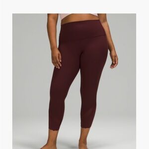 LULULEMON WUNDER UNDER SCALLOPED HEM CROP LEGGINGS